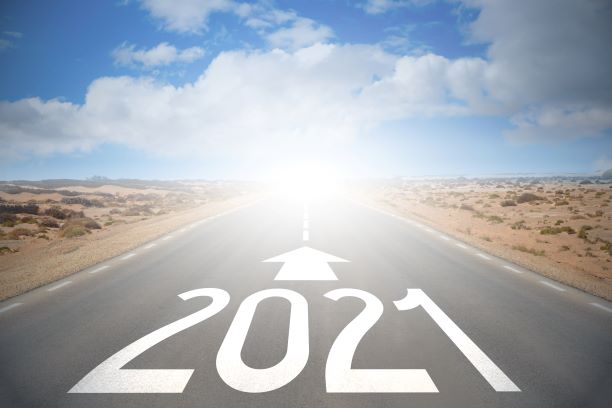 Tras un 2020 atípico, nos preguntamos qué podemos esperar en este recién estrenado 2021. Sin tener una bola de cristal, le presentamos el escenario que barajamos.